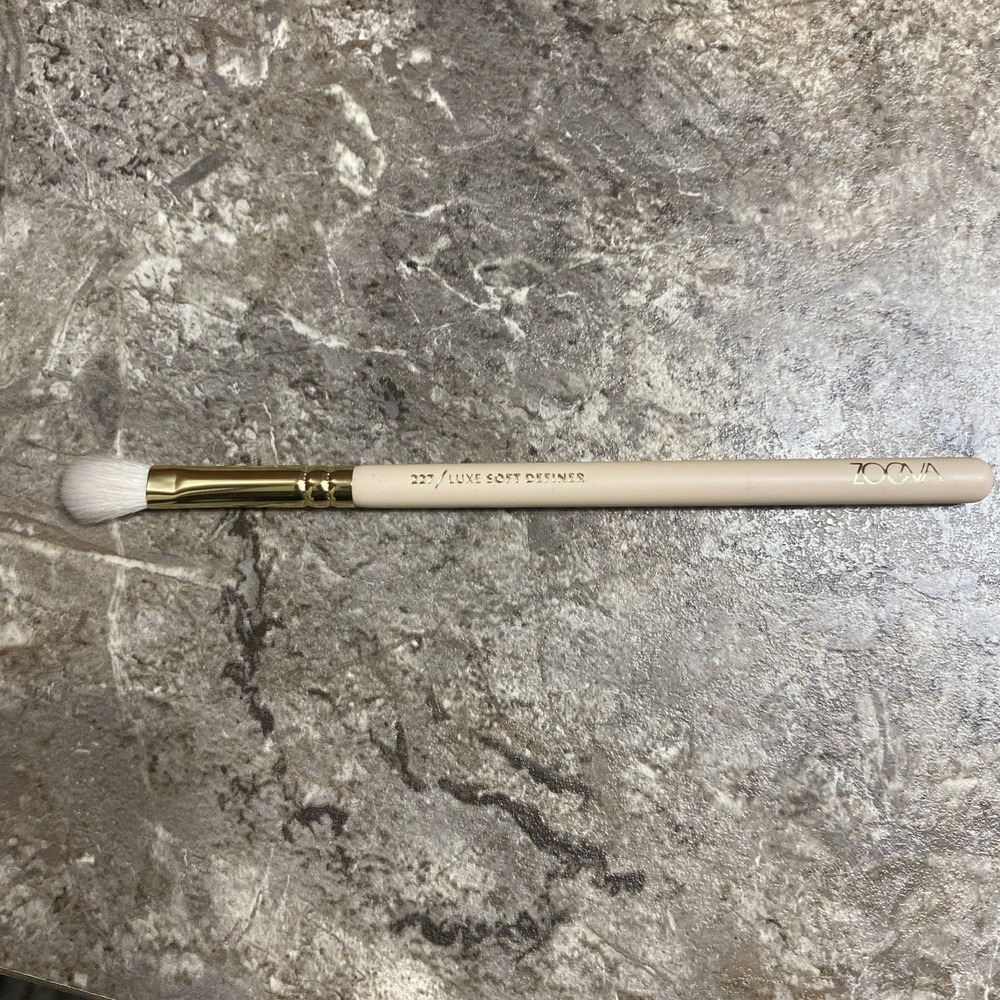 ZOEVA 227 Luxe Soft Definer Screen Queen Makeup Brush